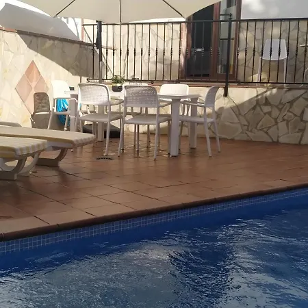 C/piscina Centro Apartment Nerja